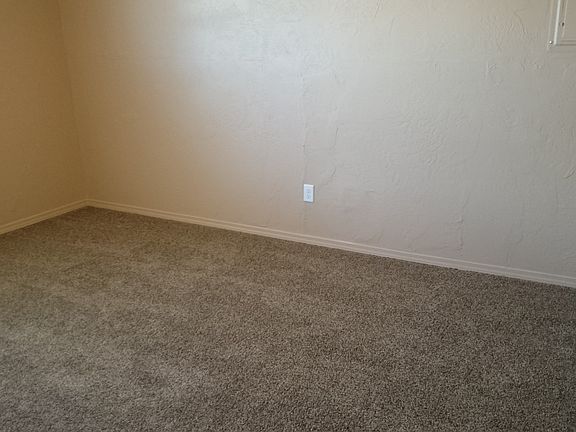 5th image of 4320 Vfw Dr APT 35