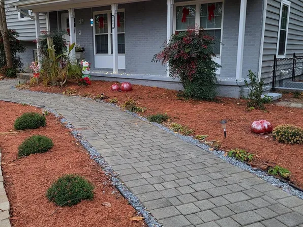 2045 Papas Ln, Lusby, MD 20657