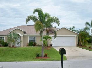 1826 SW 8th Pl, Cape Coral, FL 33991