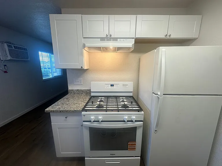 366 E Edison St #1 - #12, Manteca — Photo 5