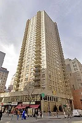 Rented by Corcoran | media 23