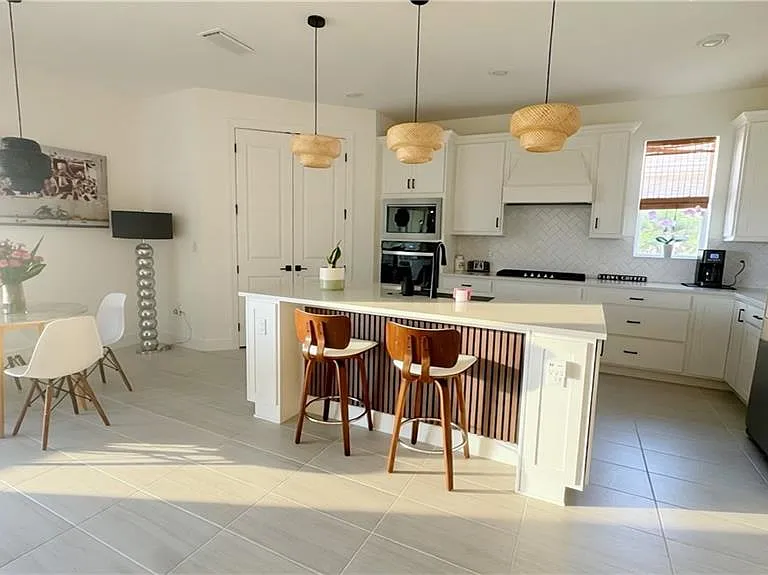 15522 Olympic Ct — Photo 9