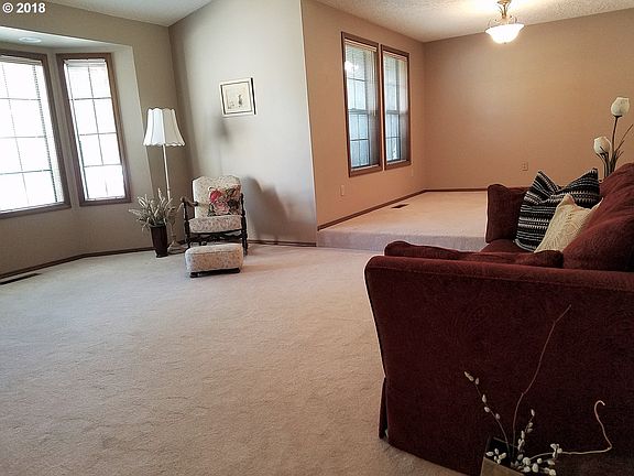 2nd image of 14903 SE McGillivray Blvd
