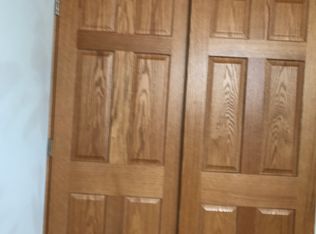 6922 Brentwood Dr NE, Cedar Rapids, IA 52402