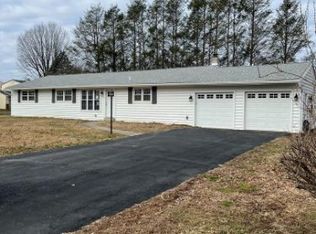 2401 Thomas Ln, Wilmington, DE 19810