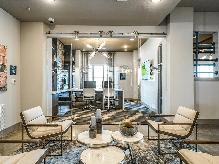 The Grand at Manor Apartments — Photo 34