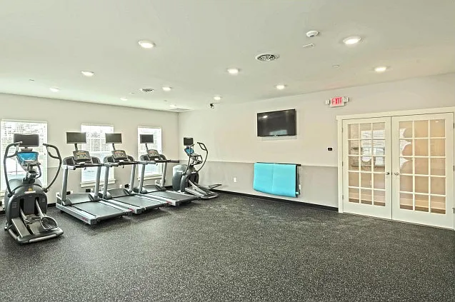 Cardio equipment and mats for floor exercises