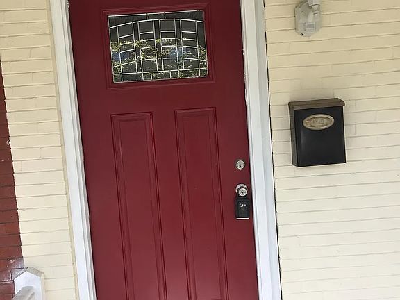 4th image of 527 Derstine Ave #1
