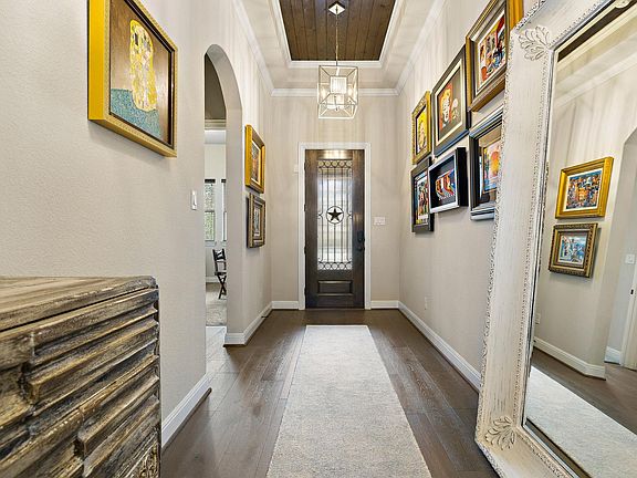 2nd image of 520 Merlin Ln