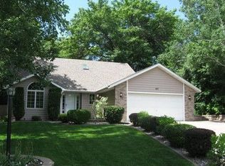 887 Pearl View Dr, Sauk Rapids, MN 56379