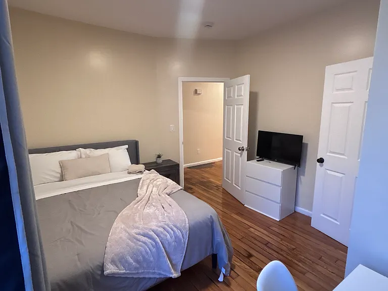 252 Warren St #3 — Photo 8