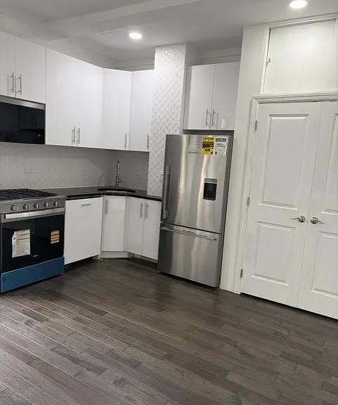 170 W 74th St #808 — Photo 2