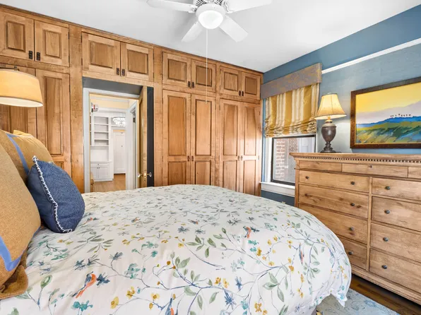 150 East 93rd Street image 1 of 13