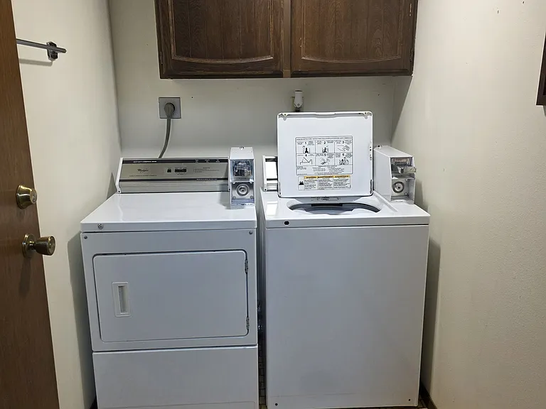 310 E 3rd St #3 — Photo 8