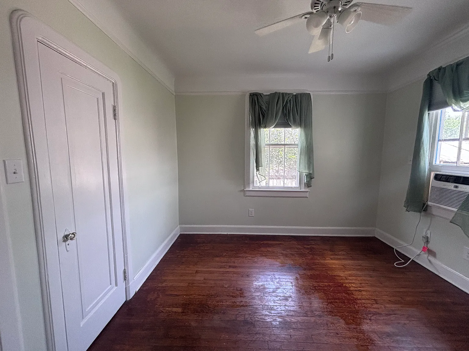 1 bed, 1000 sqft, $1,100 — Photo 3