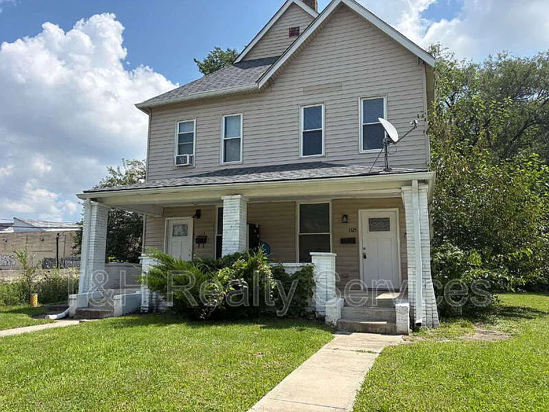 3 bed, 1.5 bath, 1472 sqft, $1,400 — Photo 2