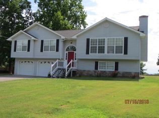 1712 Sutton Dr, Dalton, GA 30721