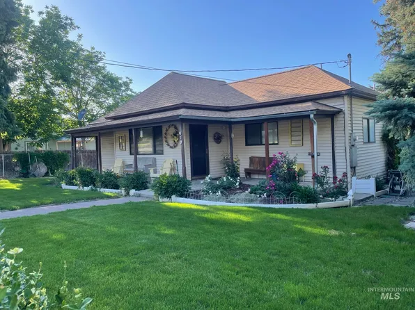 619 2nd St, Asotin, WA 99402