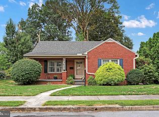 439 S 8th St, Chambersburg, PA