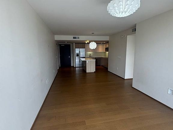 5th image of 888 Kapiolani Blvd #4211