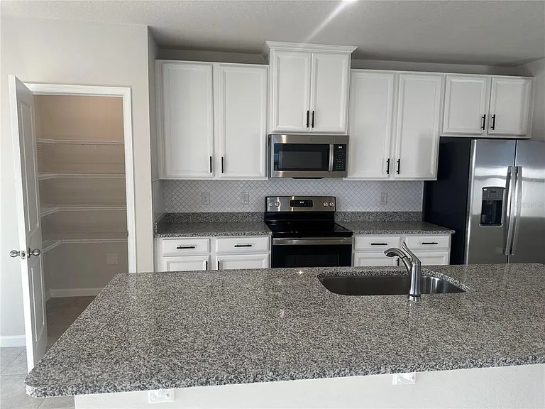 1588 Eucalyptus Way — Photo 7