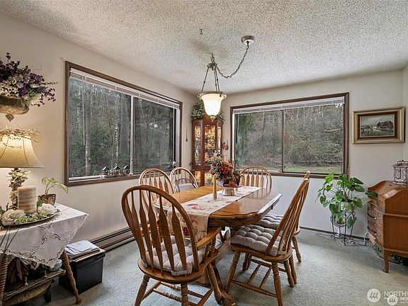 5th image of 3124 Zenkner Valley Road SW