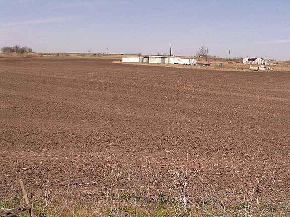 5th image of 2700 County Road 451