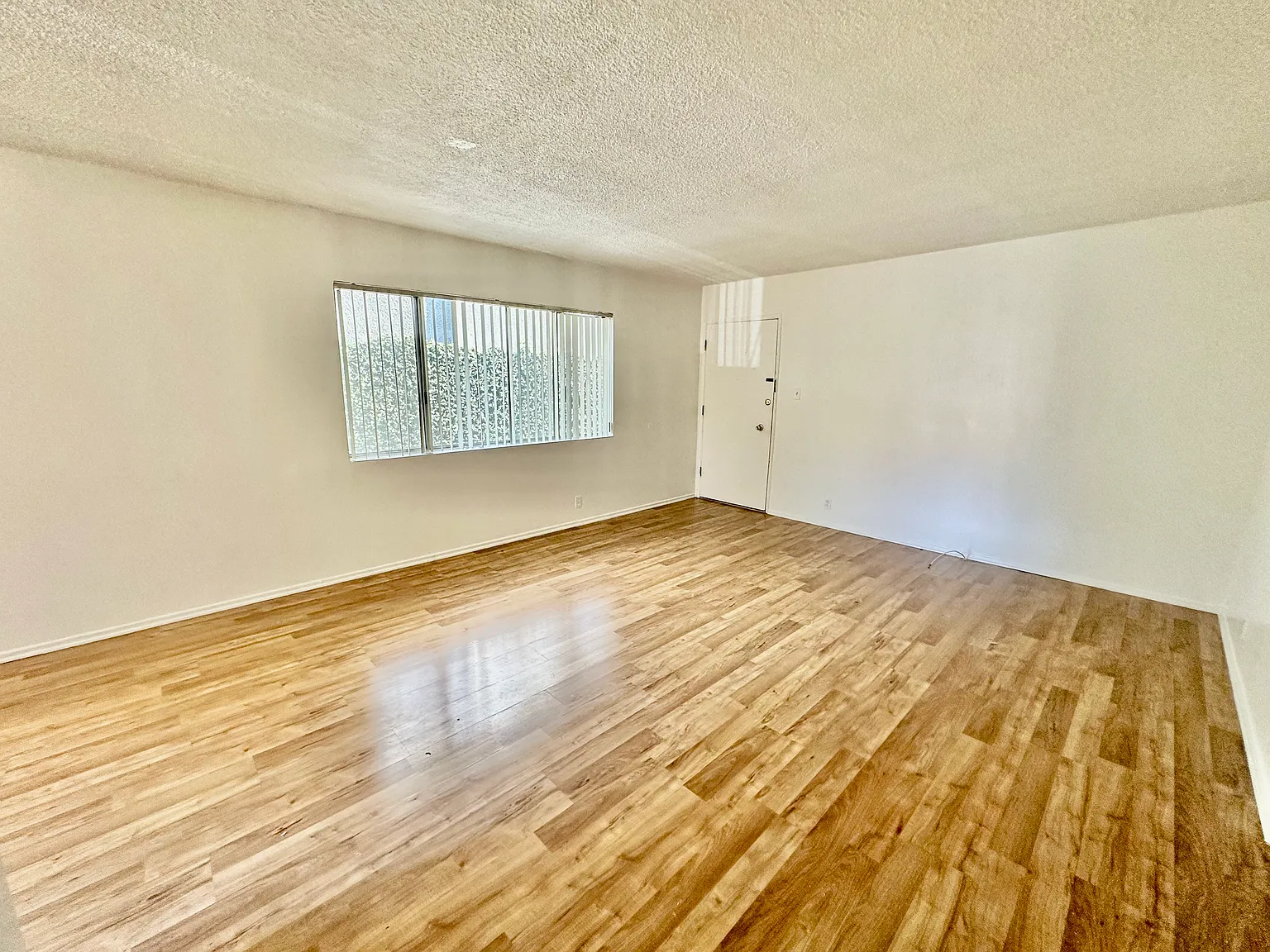 2 bed, $2,800 — Photo 4