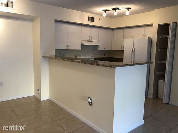 4th image of 4828 N State Road 7 #8105