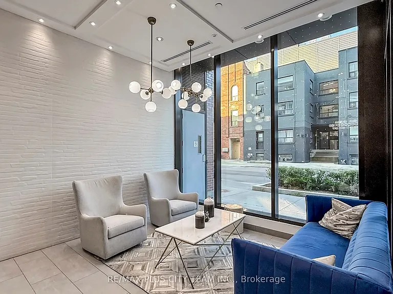 246 Logan Ave #309 — Photo 15