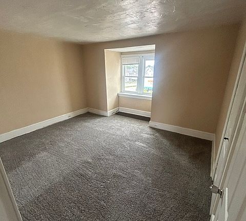 5th image of 611 S Albemarle St #2
