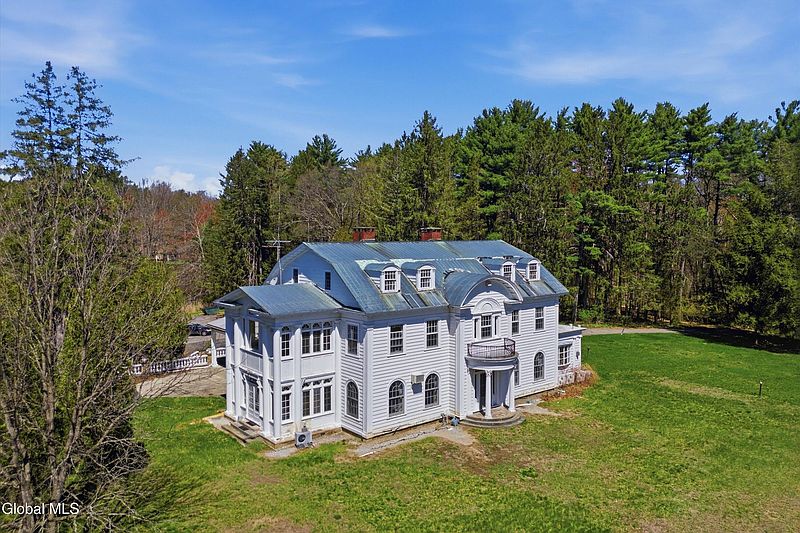 2nd image of 2255 Ballston Avenue