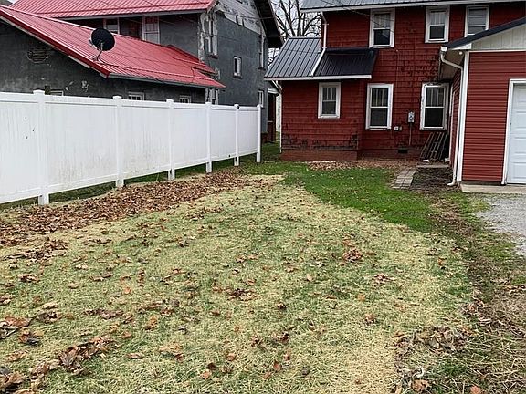 4th image of 224 N Detroit St