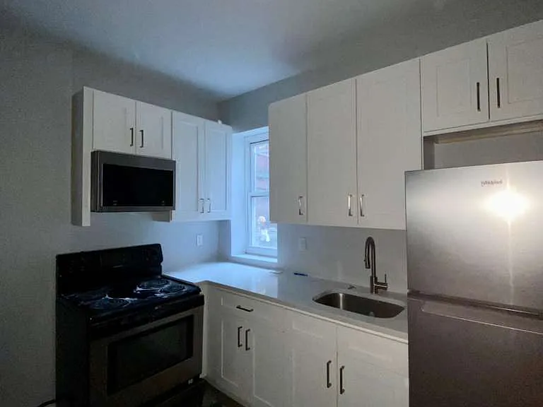 60 Yonkers Ave #C — Photo 2