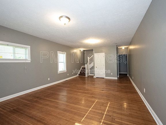 3rd image of 850 N Temple Ave