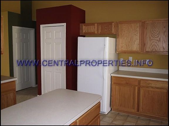 3rd image of 1041 Lake Charles Dr