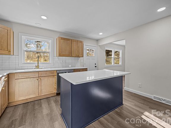 2nd image of 5324 Cheval Pl