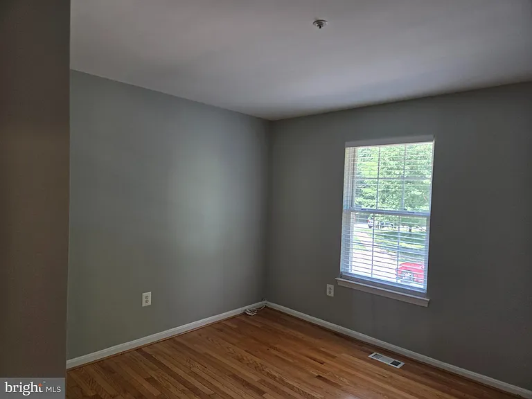 5401 Riba Ct — Photo 8
