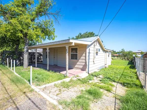 2006 Santa Rosa St, Ozona, TX 76943