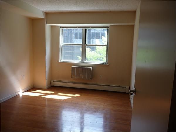 1st image of 15 W 116th St APT 4D