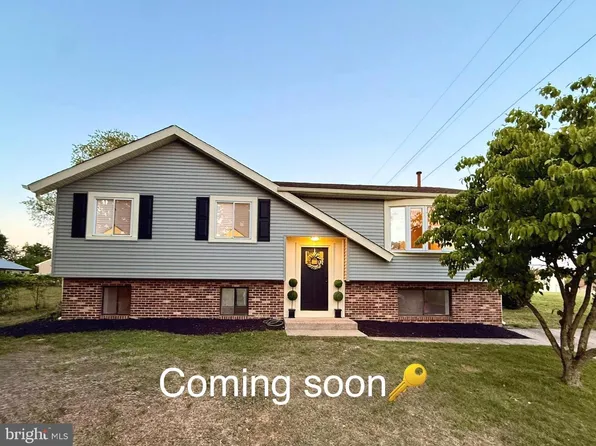10 Windy Dr, Blackwood, NJ 08012
