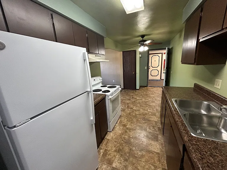 60 Bluemound Ct — Photo 16