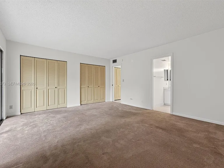 2401 Antigua Cir #E3 — Photo 13