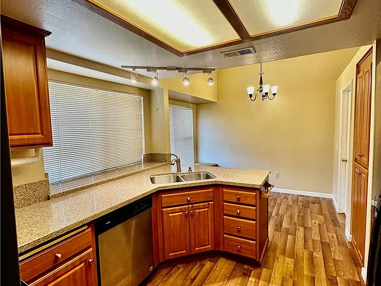 29267 Summerset Dr — Photo 5