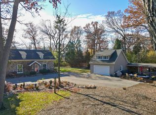 1800 Telegraph Rd, Bannockburn, IL 60015