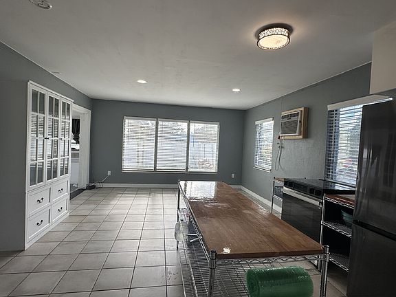 3rd image of 4508 Shady Ln