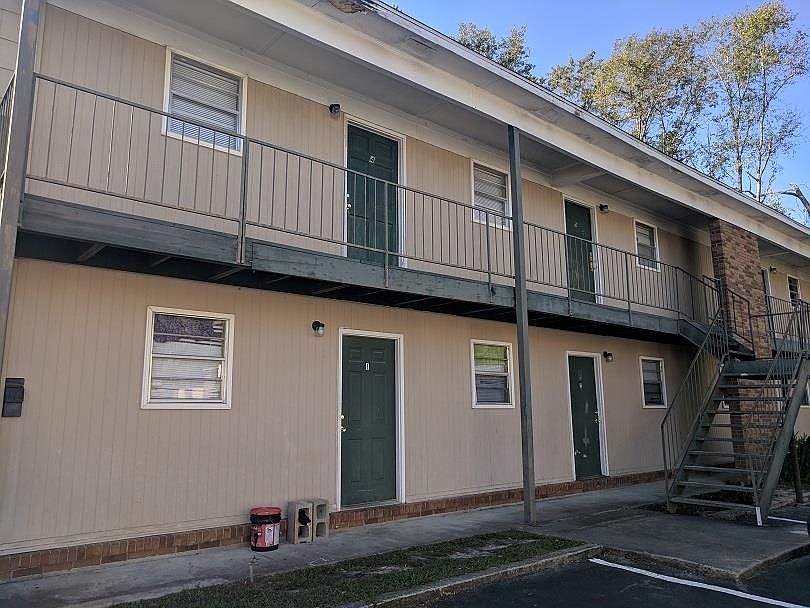 1st image of 4013 Camellia Dr APT 4