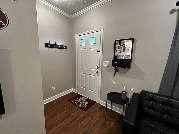 5th image of 202 Tomlinson Dr APT 7D