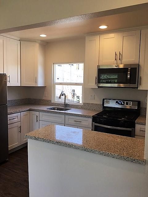 1st image of 933 26th St