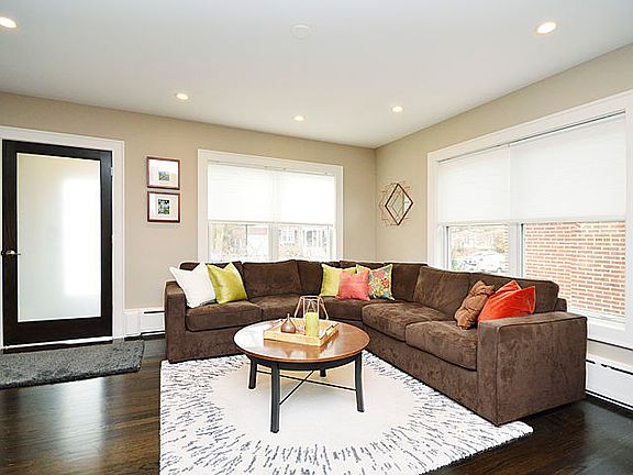 5th image of 2613 Lincolnwood Dr